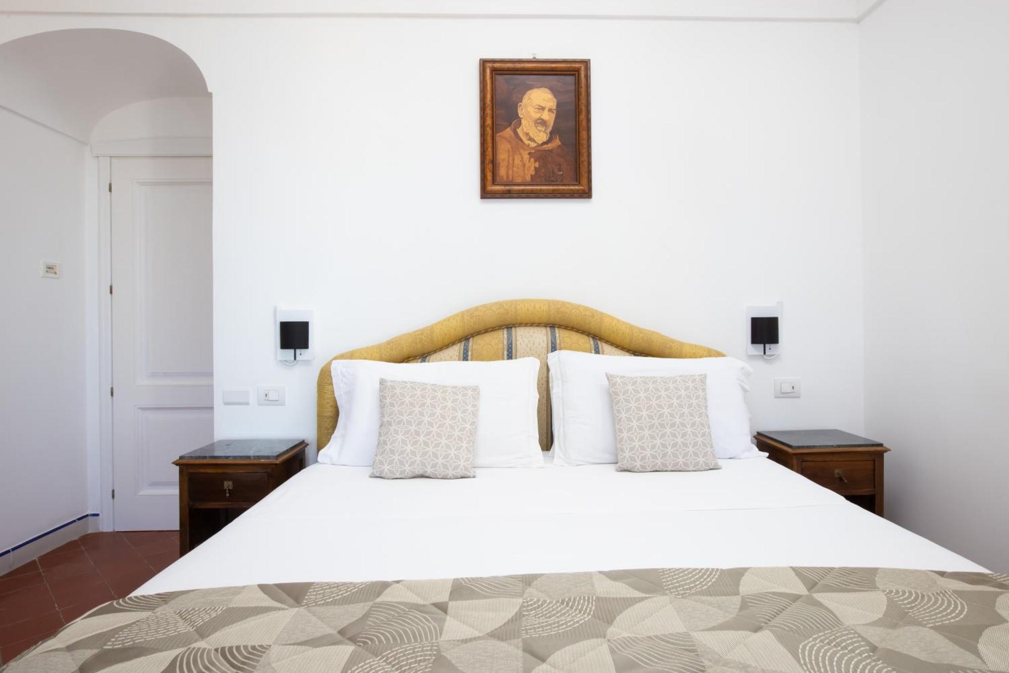Oasi Olimpia Relais Hotel Sant'Agata sui due Golfi Eksteriør billede