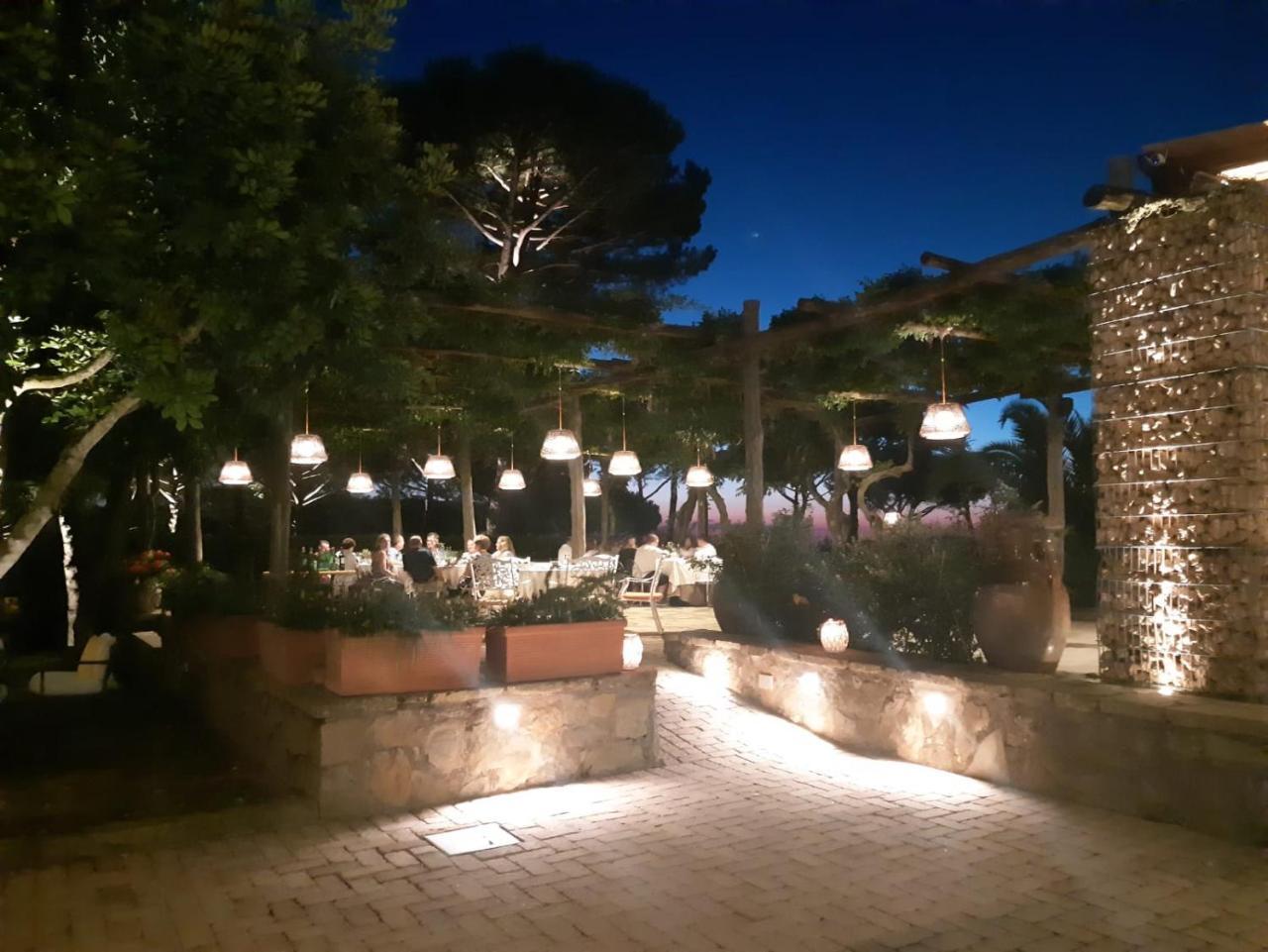 Oasi Olimpia Relais Hotel Sant'Agata sui due Golfi Eksteriør billede